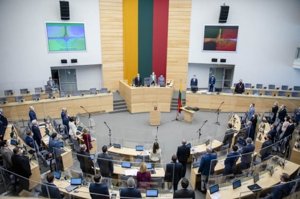 Seimas pradėjo sesiją