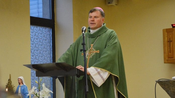 Vilniaus vyskupas augziliaras Darius Trijonis kalba