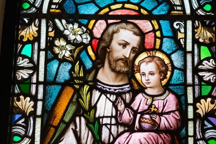 Vitražas Šv. Juozapas ir kūdikėlis Jėzus
