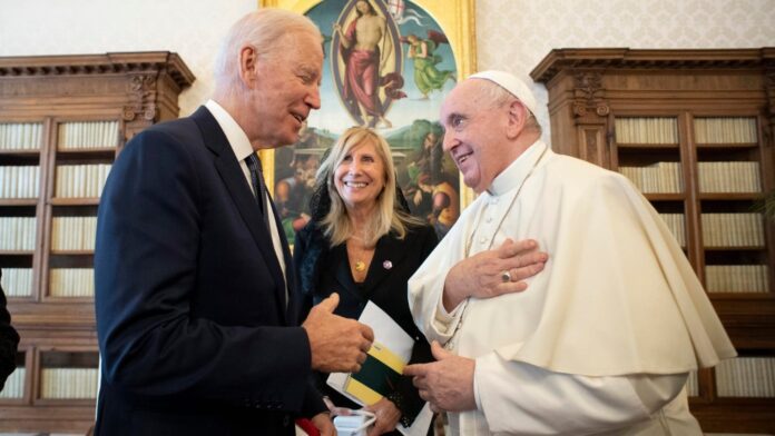 Popiežius Pranciškus ir JAV prezidentas Joe Biden / Vatican News nuotr.
