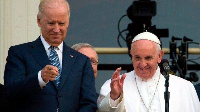 Popiežius Pranciškus ir JAV prezidentas Joe Biden / Vatican News nuotr.
