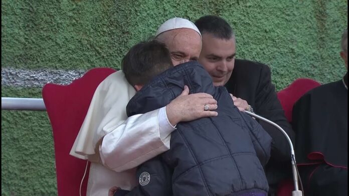 Popiežius Pranciškus su Emanueliu