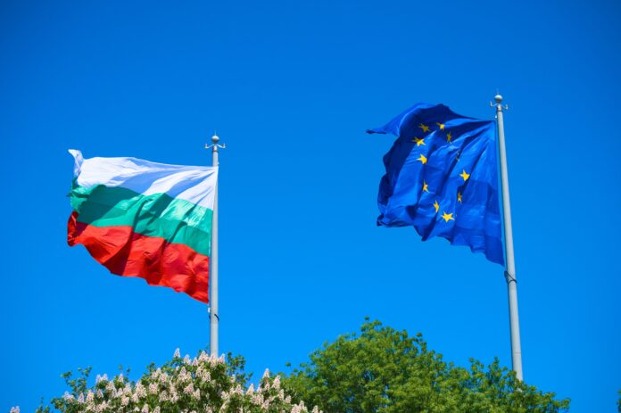 Bulgarijos ir ES vėliavos