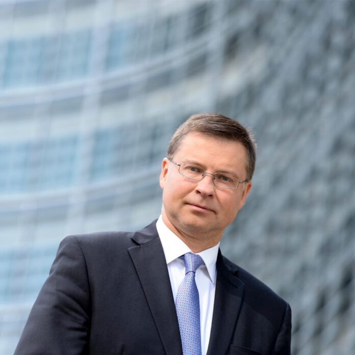 eurokomisaras Valdis Dombrovskis