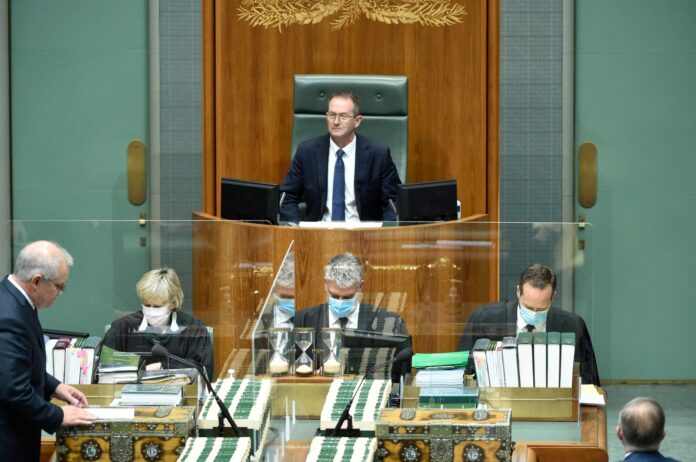 Australijos ministras pirmininkas Scottas Morrisonas (viršuje) / Soc. tinklų nuotr.