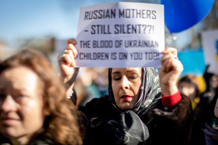 Boriso Nemcovo skvere moterų protestas prieš Rusijos agresiją, Vilnius / BNS nuotr.