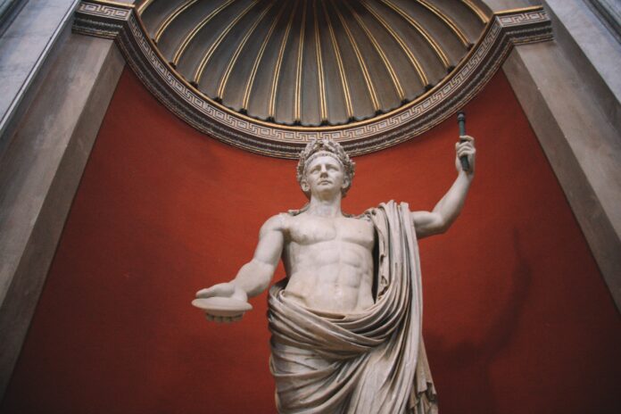 Cezario skulptūra Vatikane / Unsplash nuotr.