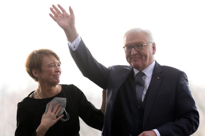 Vokietijos prezidentas Frankas-Walteris Steinmeieris su žmona Elke / EPA nuotr.