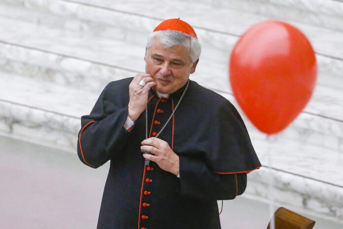 popiežiaus išmaldininkas kardinolas Konradas Krajewskis / EPA nuotr.