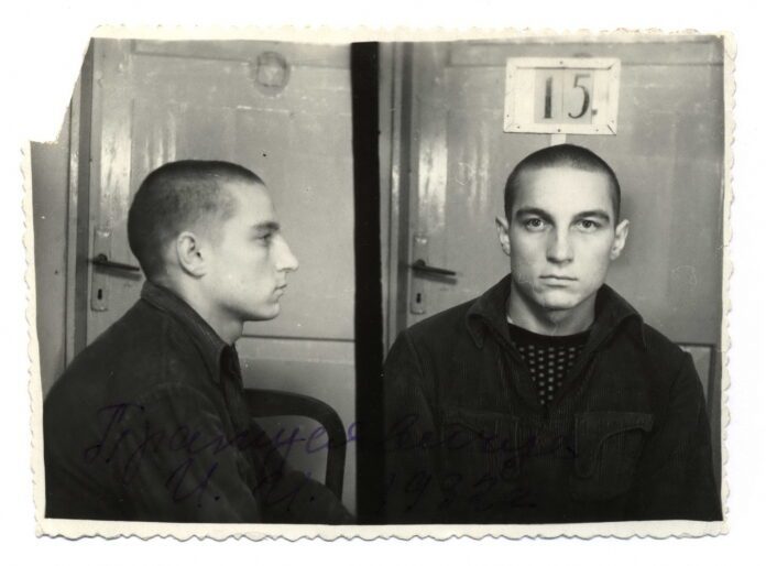 Areštuoto J. Pratusevičius nuotrauka iš baudžiamosios bylos. 1954 m. sausis. Iš Lietuvos ypatingojo archyvo dokumentų