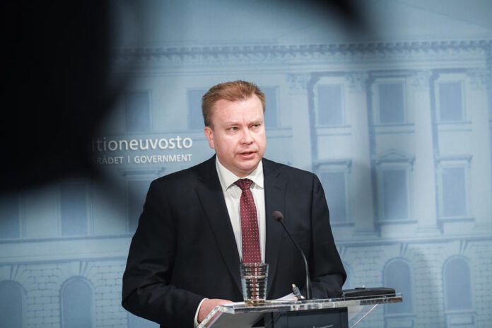 Suomijos gynybos ministras Antti Kaikkonen / EPA nuotr.