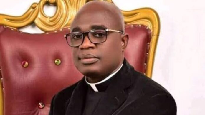 Nigerijos kunigas Hyacinthas Alia / Soc. tinklų nuotr.