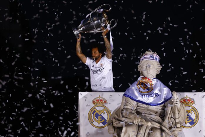 Madrido „Real“ laimėtas trofėjus / EPA nuotr.