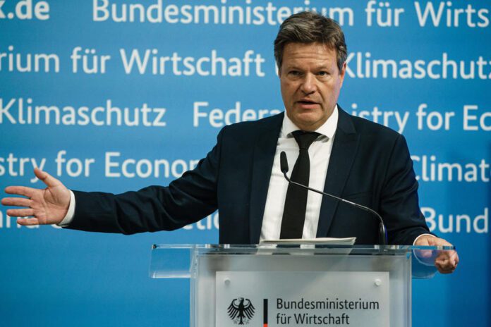 Vokietijos ekonomikos ir klimato ministras Habeckas paskelbė antrąjį dujų avarinio plano etapą