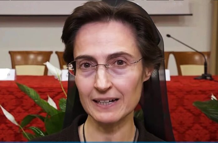 Sesuo Raffaella Petrini / Scientologyreligion.pt nuotr.