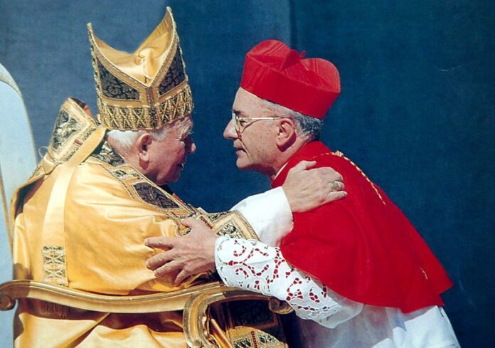 Jonas Paulius II ir kardinolas Claudio Hummesas / EPA nuotr.