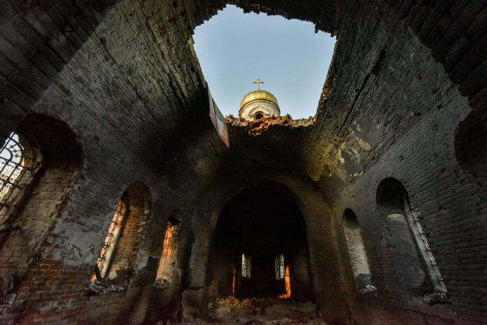 Sugriauta bažnyčia Lukašivkos kaime, Ukrainoje