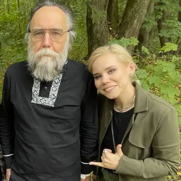 Rusijos filosofas Aleksandras Duginas su dukra / Soc. tinklų nuotr.