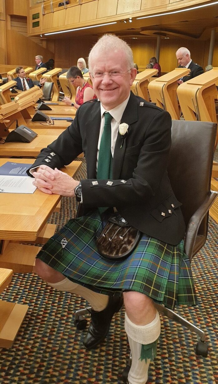 Škotijos parlamento narys Johnas Masonas / Soc. tinklų nuotr.