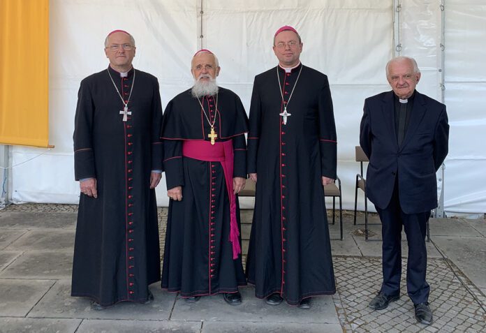 Telšių vyskupas Algirdas Jurevičius Magdeburgo (Vokietija) vyskupijos organizuojamose partnerystės dienose / Telšių vyskupijos nuotr.