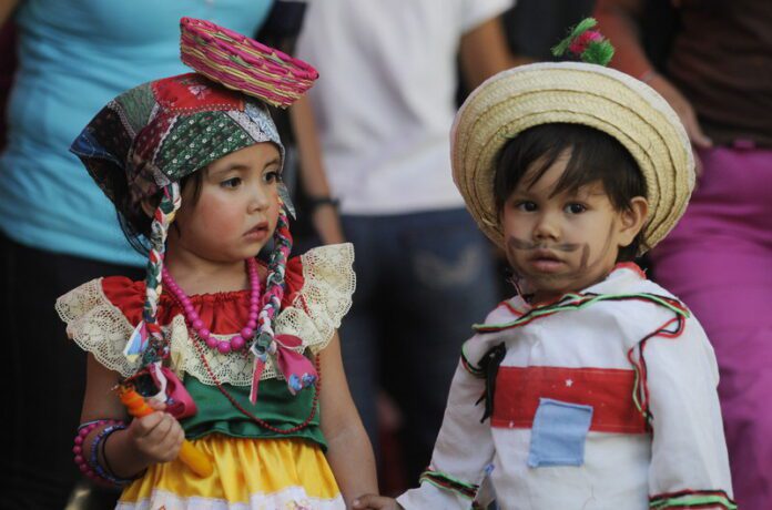 Vaikai iš Salvadoro / EPA nuotr.