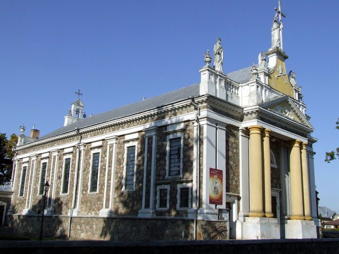 Ukmergės Šv. apaštalų Petro ir Povilo bažnyčia / Wikipedia nuotr.
