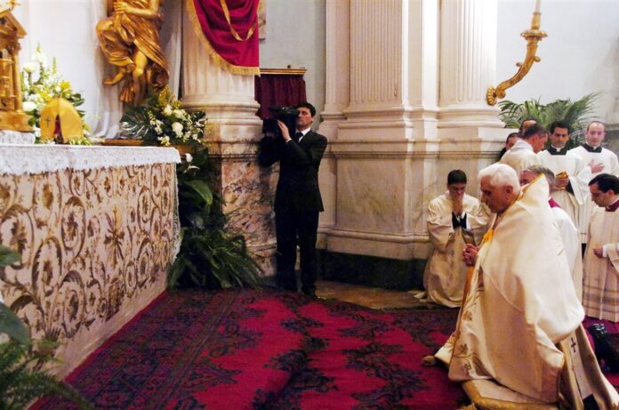 Popiežius emeritas Benediktas XVI / EPA nuotr.