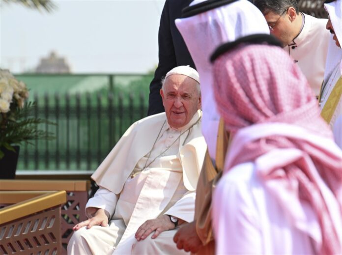 Popiežius Pranciškus Bahreine / EPA nuotr.