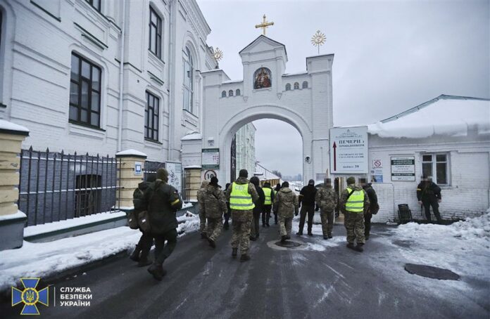 Ukrainos saugumo tarnybos reidas garsiame istoriniame Kyjivo ortodoksų vienuolyne