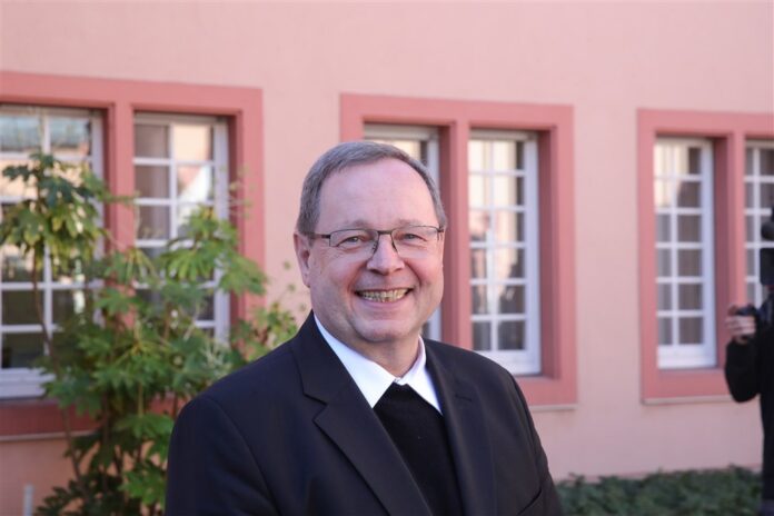 Vokietijos vyskupų konferencijos pirmininkas Georgas Bätzingas / EPA nuotr.