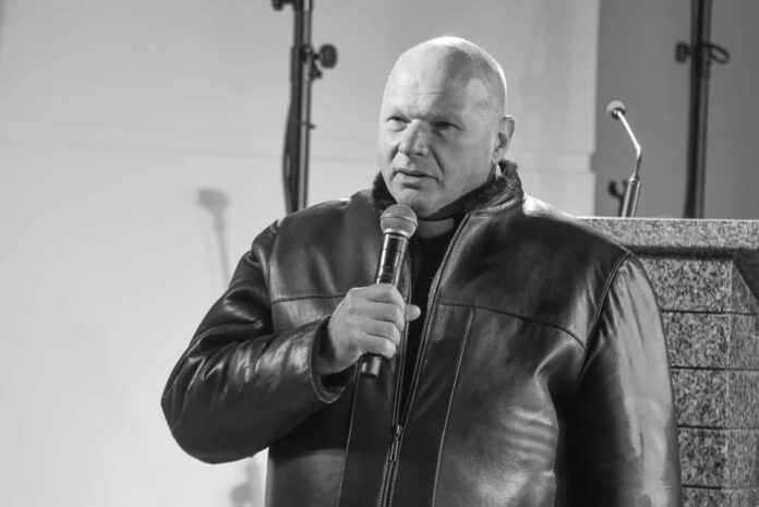 Gruodžio 15 d., eidamas penkiasdešimt septintuosius savo gyvenimo metus, mirė Nemakščių Švč. Trejybės parapijos klebonas kunigas Arūnas Bladžius / V. Judicko / Soc. tinklų nuotr.
