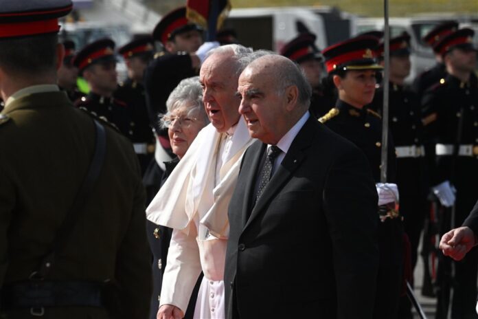 Popiežius Pranciškus ir Maltos prezidentas George Vella / EPA nuotr.