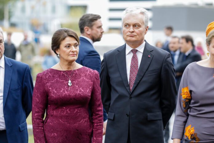 LR Prezidentas Gitanas Nausėda (dešinėje) ir Diana Nausėdienė / BNS nuotr.