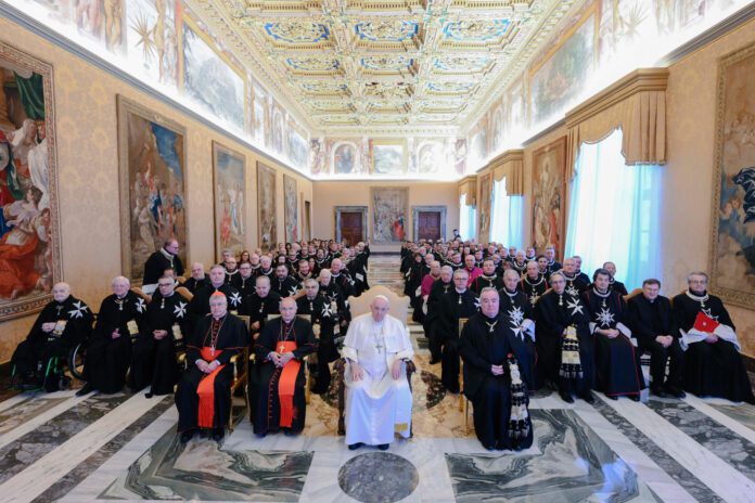 Maltos ordino nariai su popiežiumi Pranciškumi / Maltos ordino nuotr.