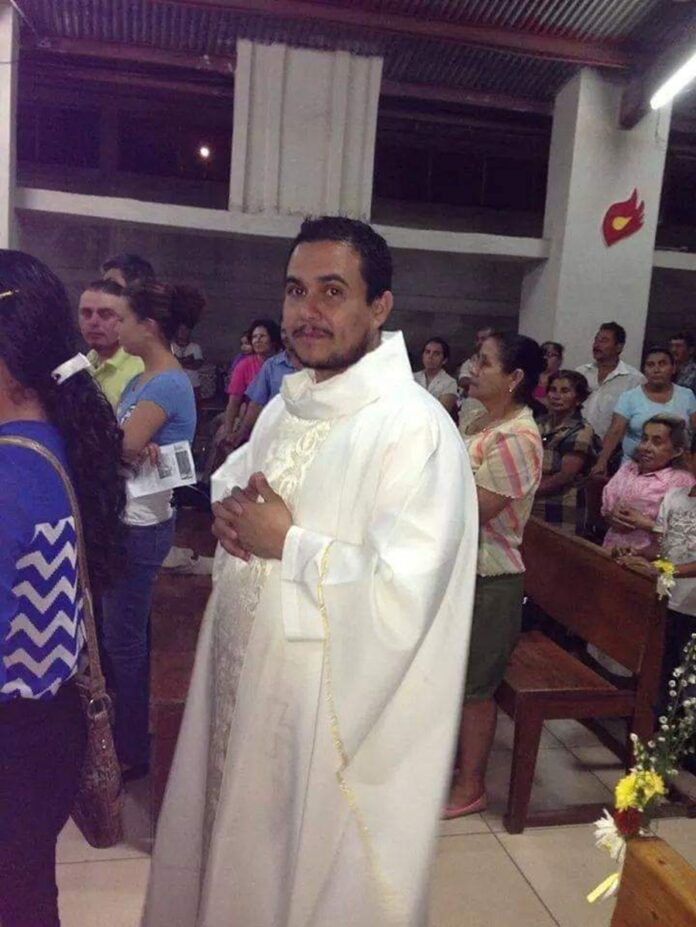 Nikaragvos kunigas Óscaras Danilo Benavidezas Dávila / Soc. tinklų nuotr.
