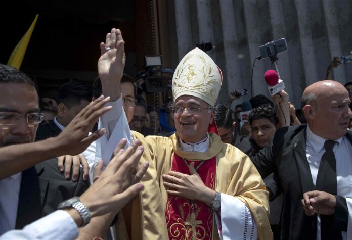 Vyskupas Silvio Baezas
