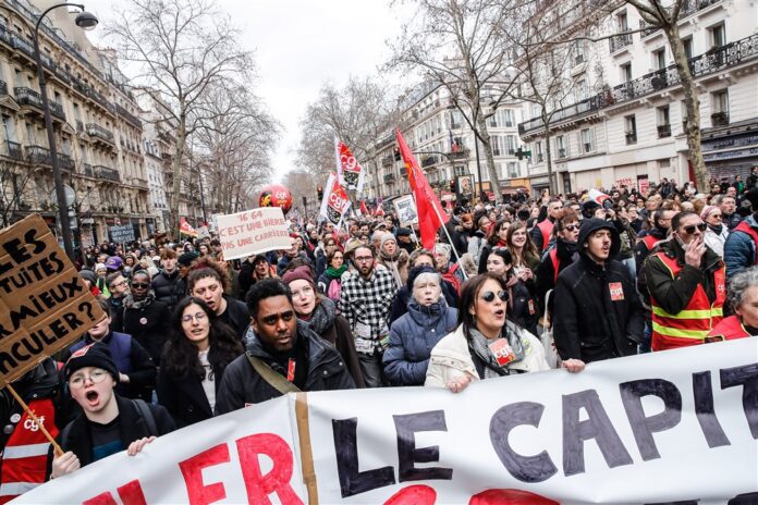 Paryžiaus protestuotojai kovo 11-ąją / EPA nuotr.