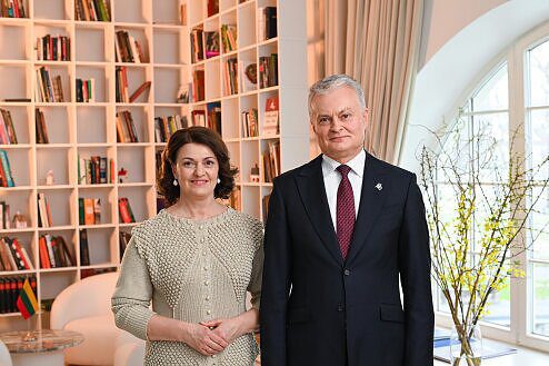 LR Prezidentas Gitanas Nausėda (dešinėje) ir Diana Nausėdienė / Prezidentūros nuotr.