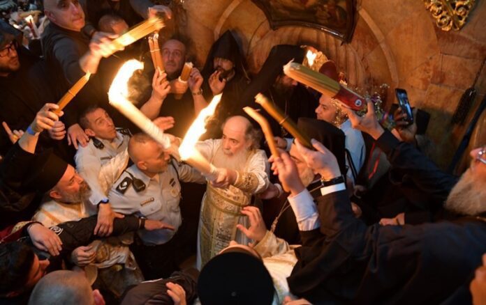 Šventoji ugnis / Jeruzalės Patriarchato nuotr.