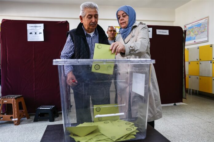 Balsavimas Turkijoje / EPA nuotr.