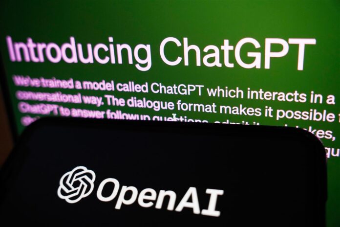 ChatGPT pokalbių robotas / EPA nuotr.