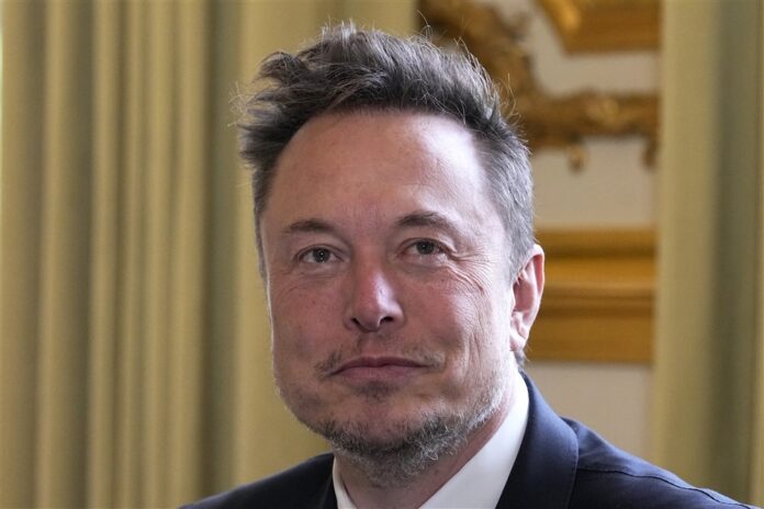 „Twitter“ generalinis direktorius Elonas Muskas / EPA nuotr.