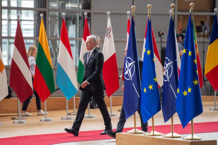 Prezidentas Gitanas Nausėda Europos Vadovų Tarybos posėdyje / LR Prezidentūros / Roberto Dačkaus nuotr.
