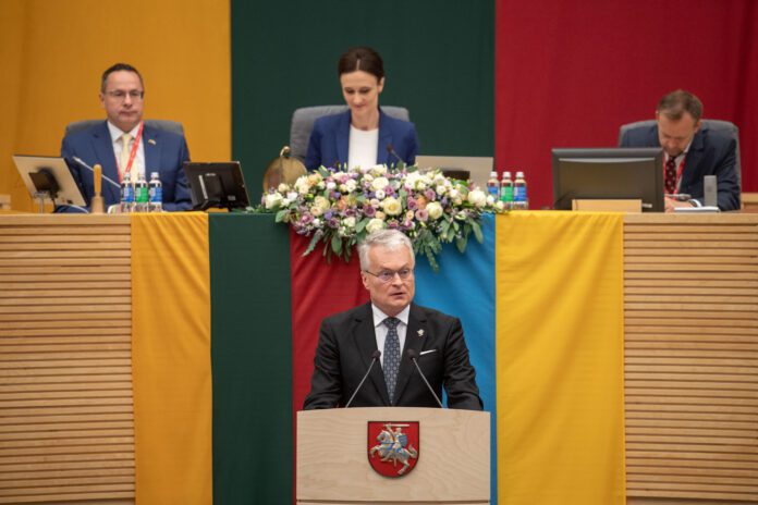 Prezidentas sveikina NATO valstybių narių parlamentų pirmininkų aukšto lygio susitikimo dalyvius / Roberto Dačkaus / LR Prezidentūros nuotr.