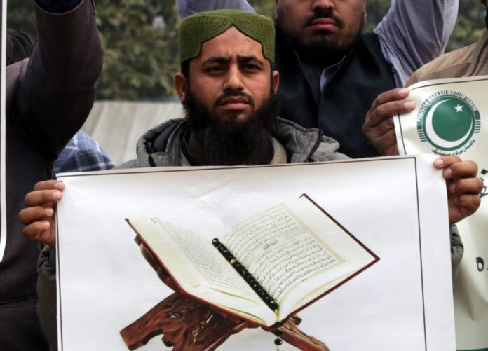 Protestas Pakistane prieš Korano sudeginimą Švedijoje / EPA nuotr.