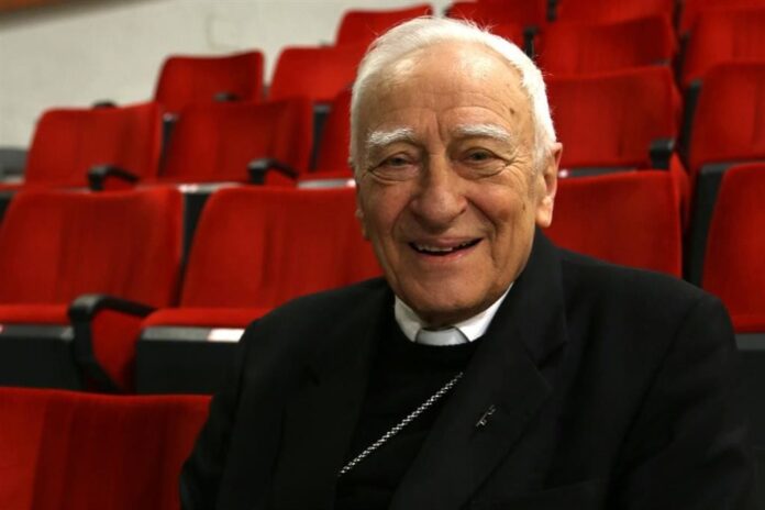 garsus Bažnyčios Italijoje vyskupas, buvęs Ivrėjos ganytojas, vyskupas L. Bettazzi,