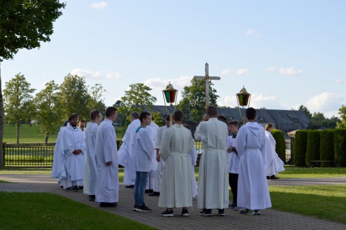 Kunigai Žemaičių Kalvarijoje / Telšių vyskupijos nuotr.