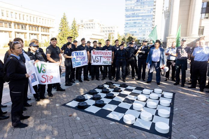 Viešojo saugumo tarnybos (VST) pareigūnų protestas