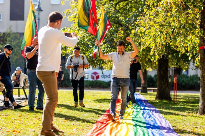 LGBT suorganizuotame proteste pasirodęs Antanas Kandrotas / BNS nuotr.