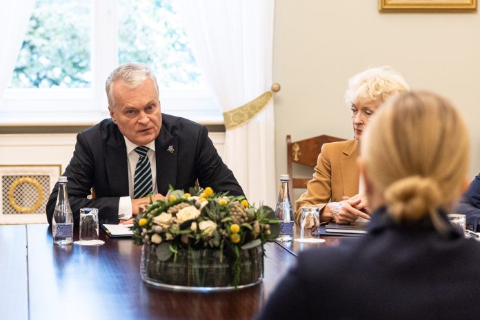 Gitanas Nausėda susitiko su vidaus reikalų ministre, švietimo, mokslo ir sporto ministru bei generaliniu policijos komisaru / BNS nuotr.